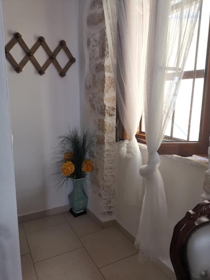 Apartment Martin - 10 Mt To The Beach Rovigno Esterno foto